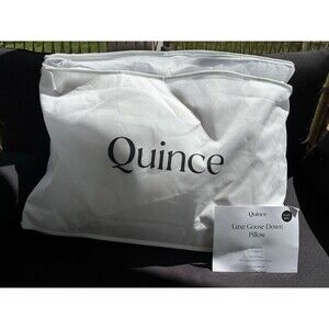 NEW Quince standard Goose Down Pillow Soft Medium 750 Fill Power 300 Thread Ct